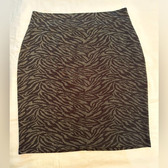 Style & Co Pencil Skirt Animal Print Y2K Sexy Mob Wife Gray & Black Size Med - Picture 1 of 5